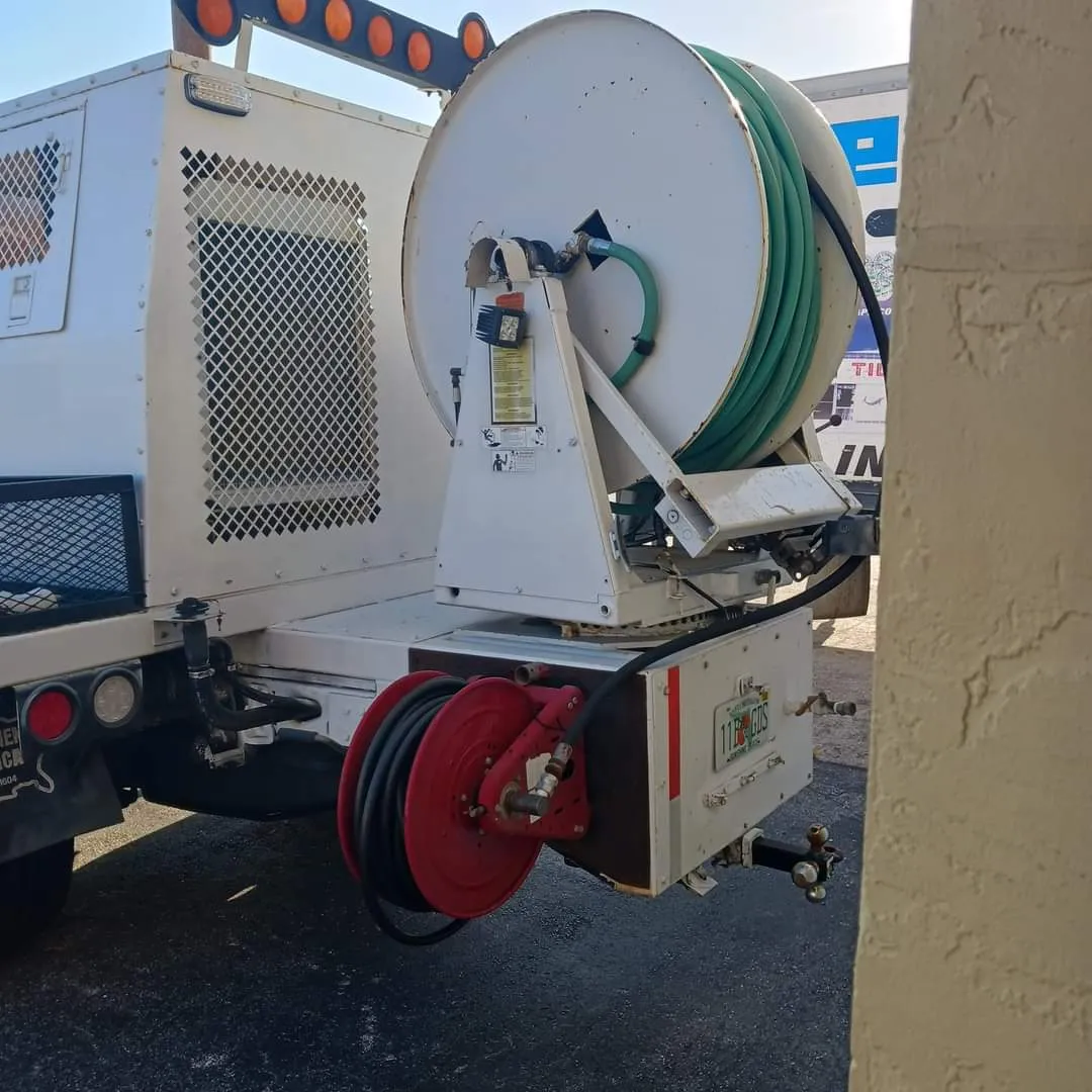 2002 SEWER EQUIPMENT COMPANY OF AMERICA 747 TRUCK