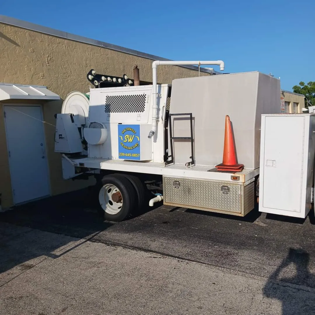 2002 SEWER EQUIPMENT COMPANY OF AMERICA 747 TRUCK