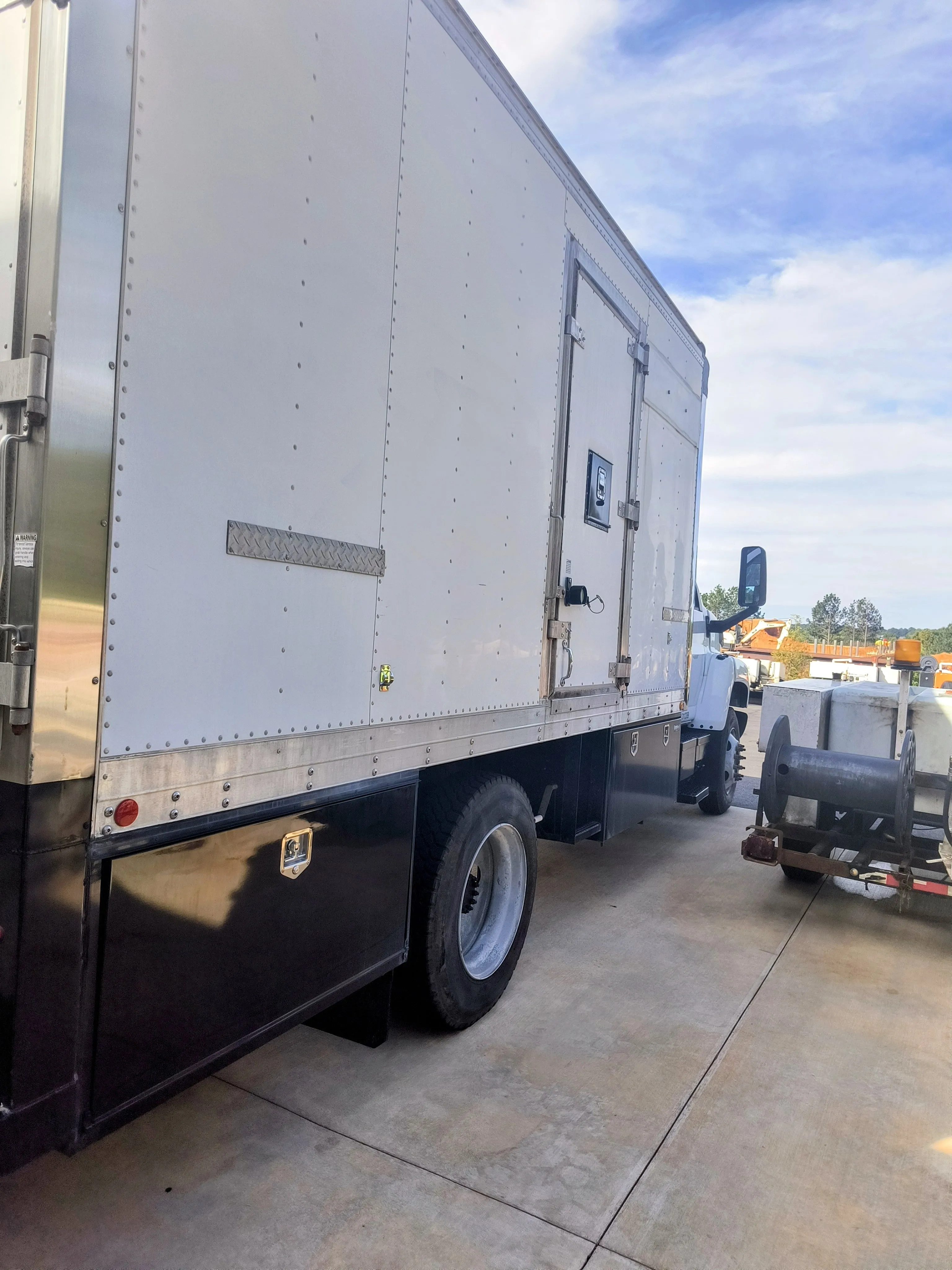2006 U.S. JETTING TRUCK UNIT WITH OMNEX WIRELESS REMOTE