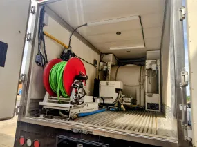 2006 U.S. JETTING TRUCK UNIT WITH OMNEX WIRELESS REMOTE