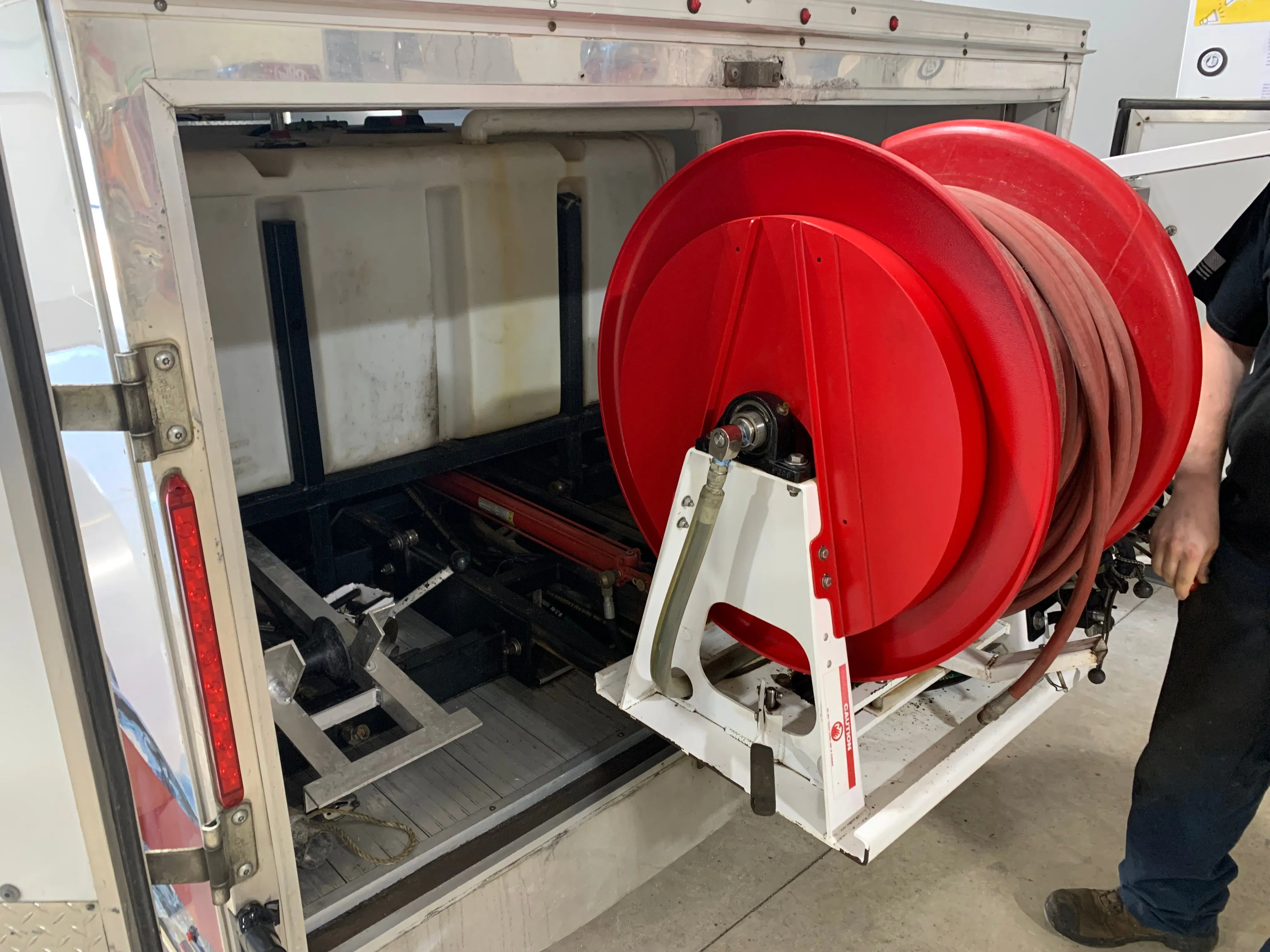 2014 U.S. Jetting 4018-300 Enclosed Trailer with Wireless Remote System Ready To Work