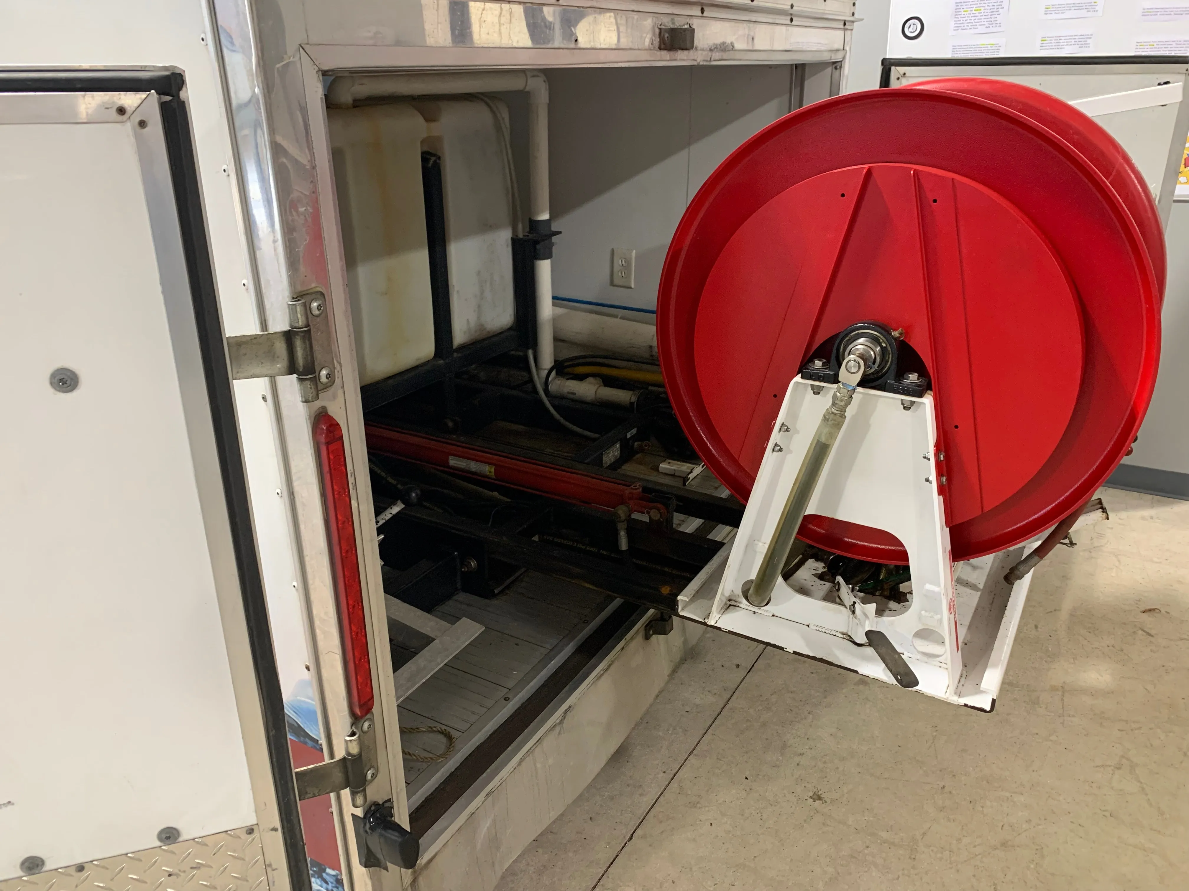 2014 U.S. Jetting 4018-300 Enclosed Trailer with Wireless Remote System Ready To Work