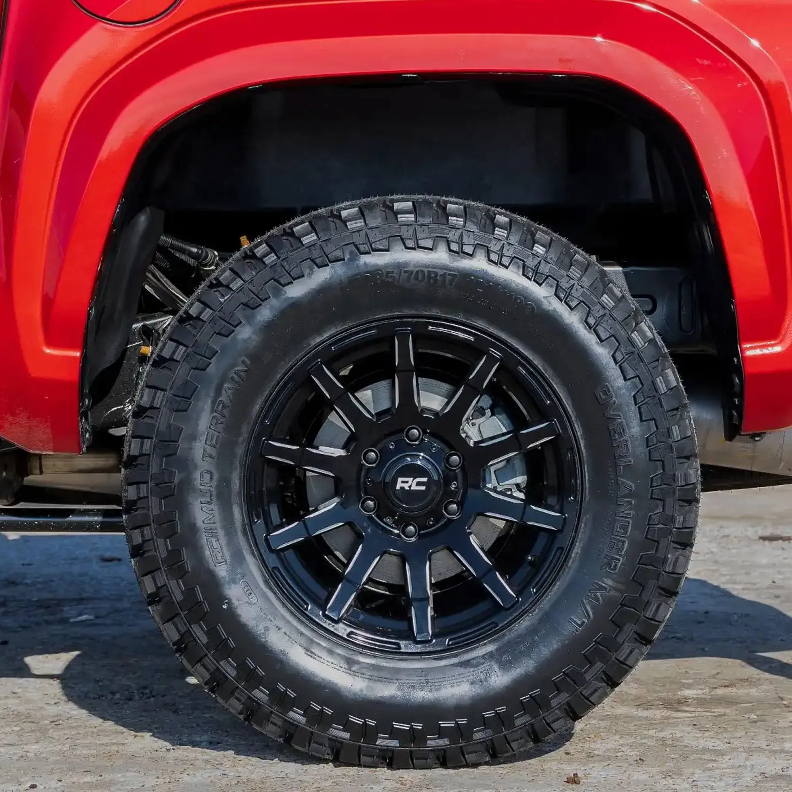 4th Gen Tacoma 33" Tire, Wheel & Suspension Package - RC M/T| 2024  Toyota Tacoma