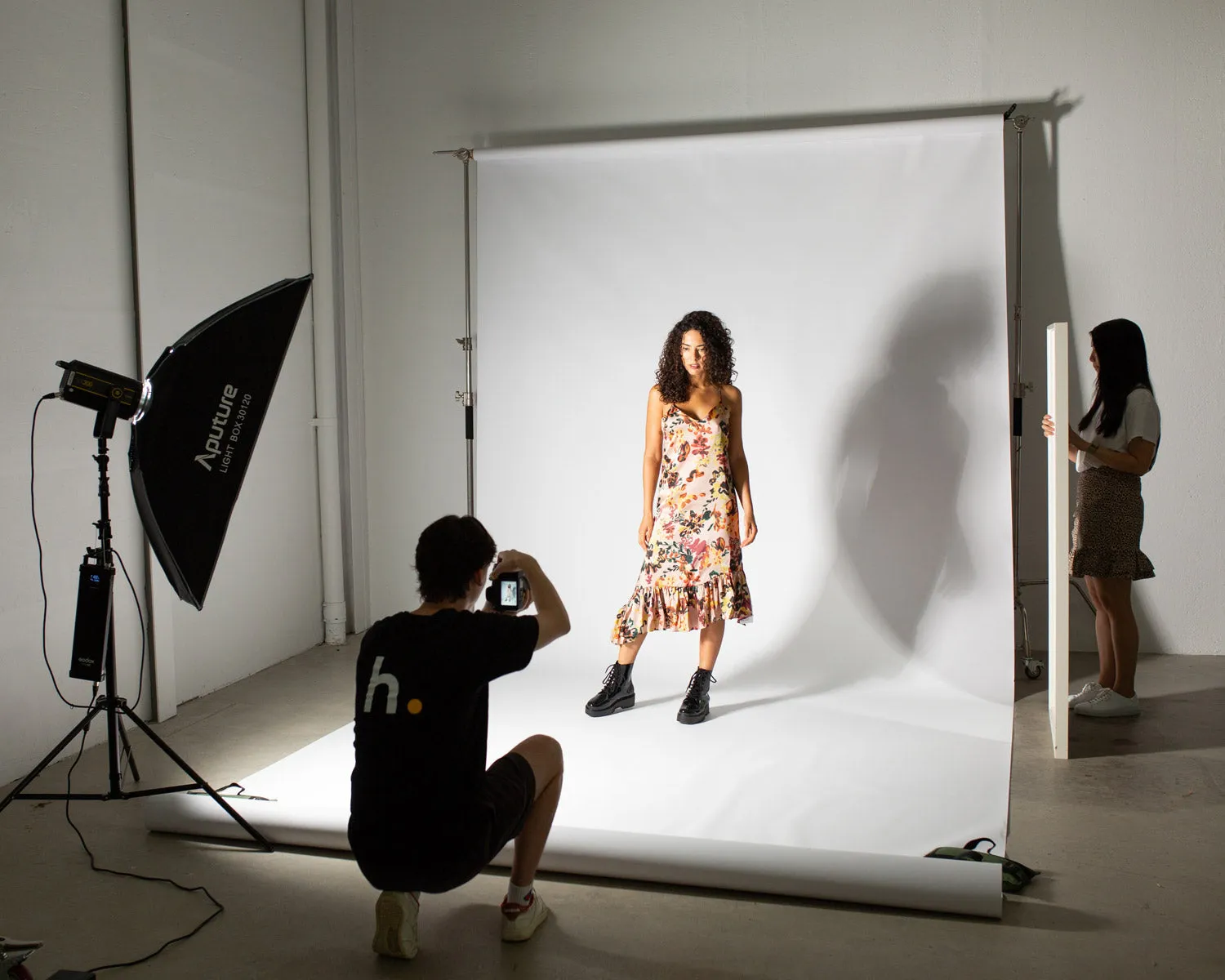 Aputure Light Box 30 x 120cm Includes Grid And Carry Bag (DEMO STOCK)