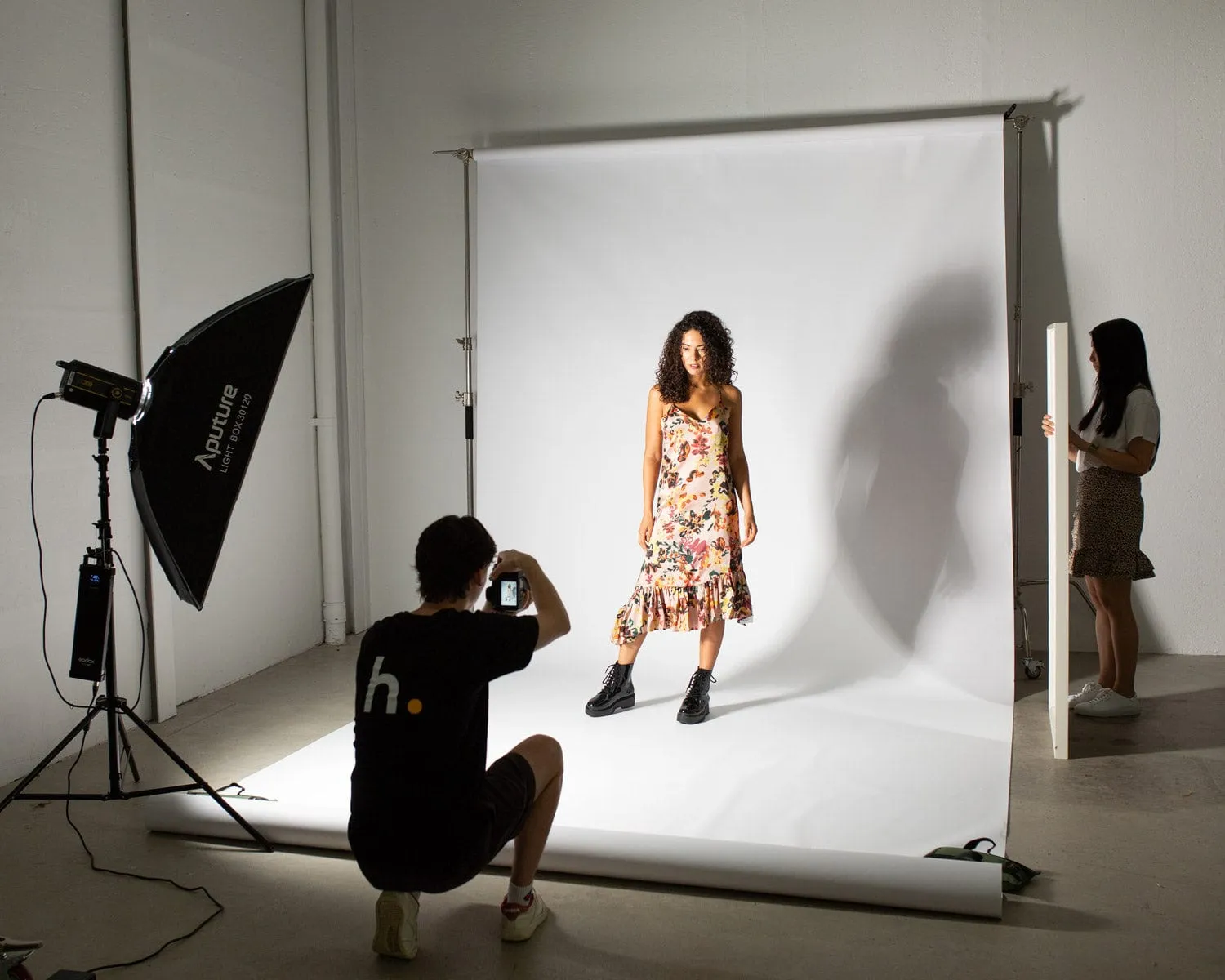Aputure Light Box 30 x 120cm Includes Grid And Carry Bag (OPEN BOX)
