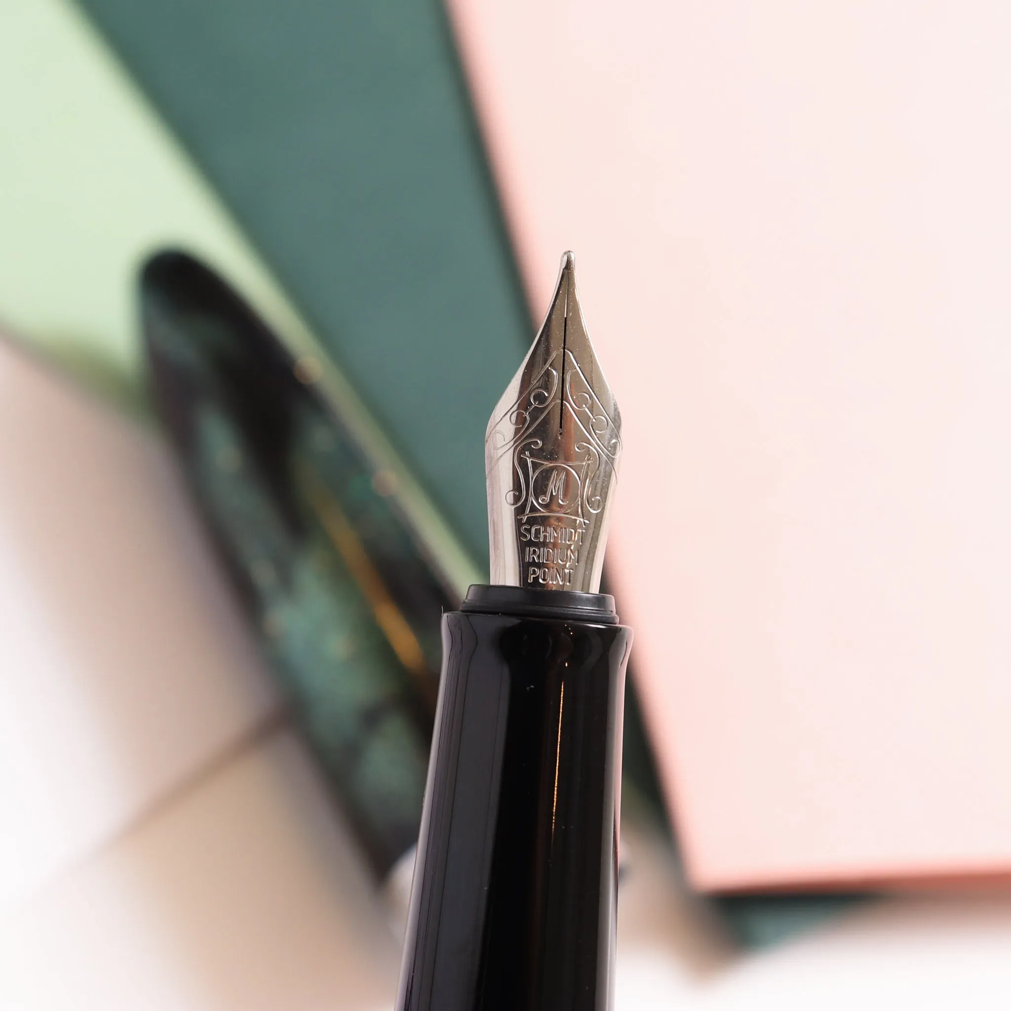 BENU Minima Mystical Green Silver Fountain Pen