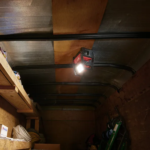 Milwaukee LED Area Light 18v without battery M18HAL‐0
