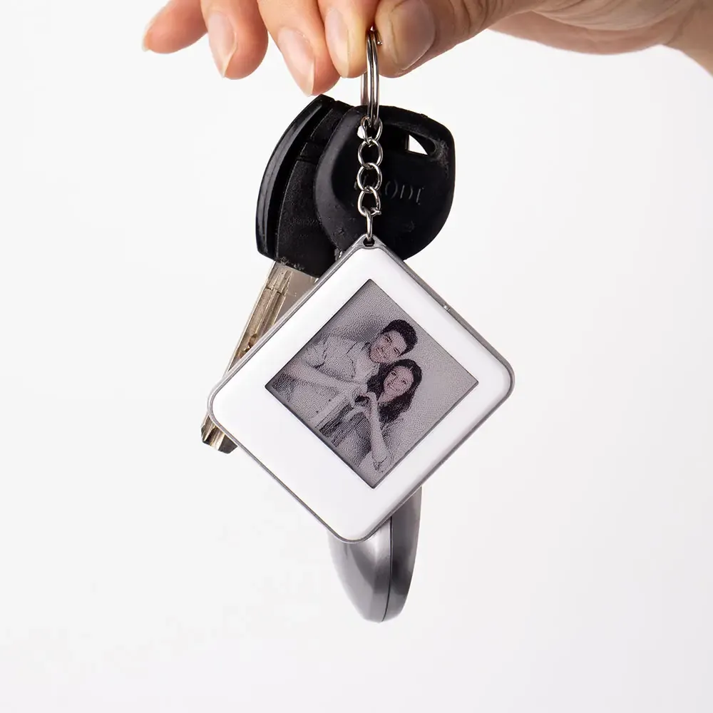 NFC Memory Keychains with E-Ink Photo Shifting Key Chains A Unique 1.54-inch Gift for Christmas