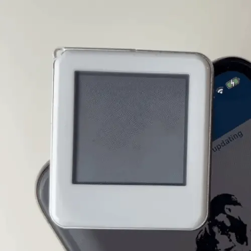 NFC Memory Keychains with E-Ink Photo Shifting Key Chains A Unique 1.54-inch Gift for Christmas