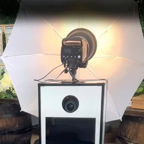 Photobooth Essentials 300W Flash Strobe Lighting Kit - Bundle