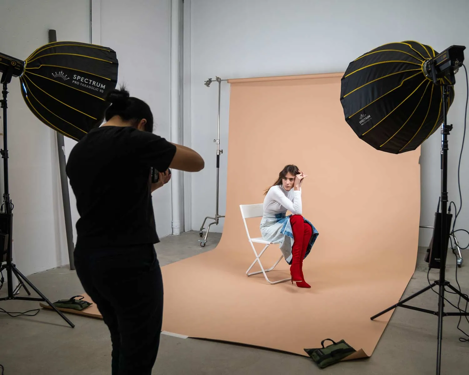 Spectrum Pro Collapsible Deep Parabolic Softbox 90cm/35.4" (Bowens Mount) (DEMO STOCK)