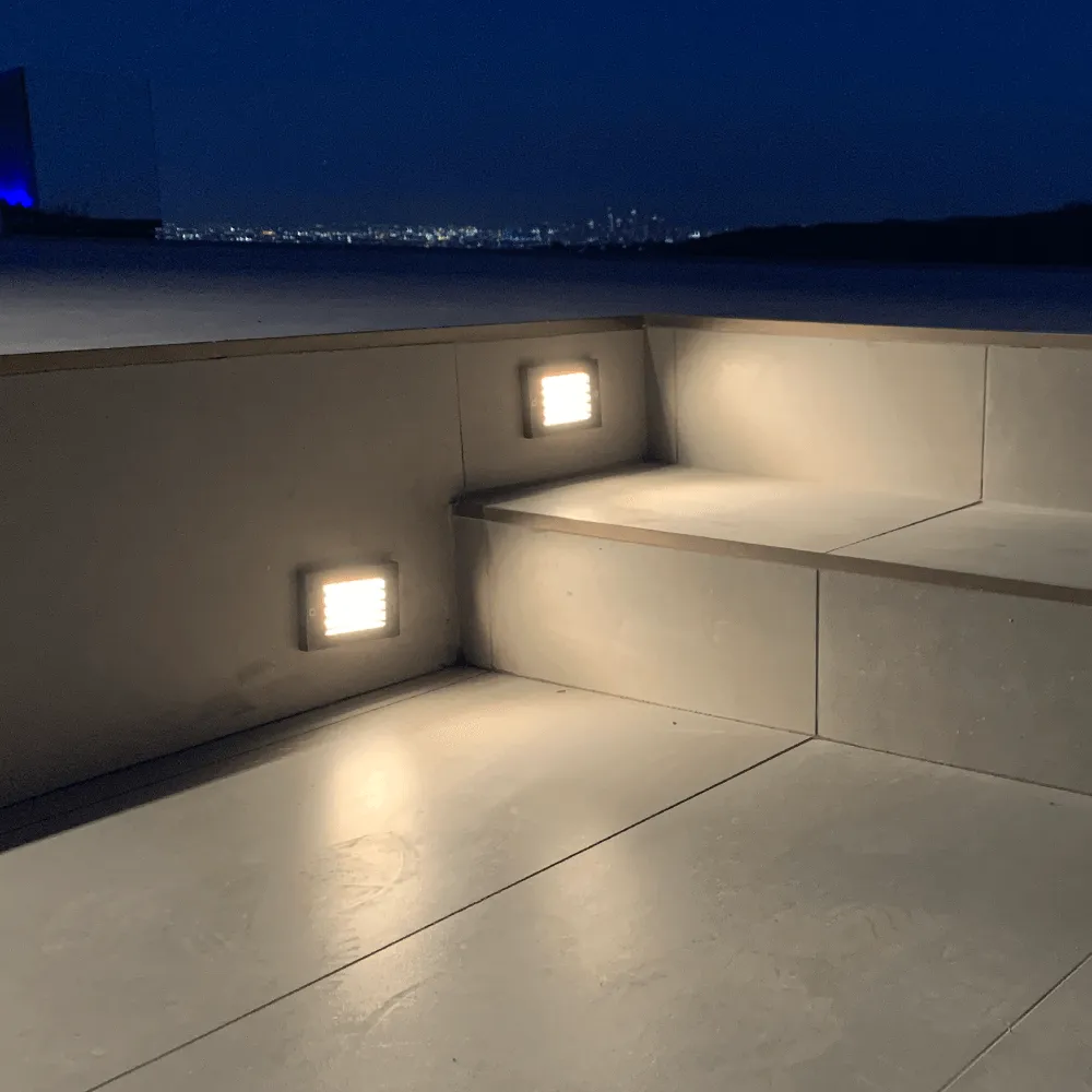 STB07 2W LED Surface Mounted Horizontal Step Light Indoor-Outdoor Lighting